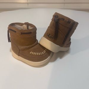 Baby UGG boots uggs NWOT